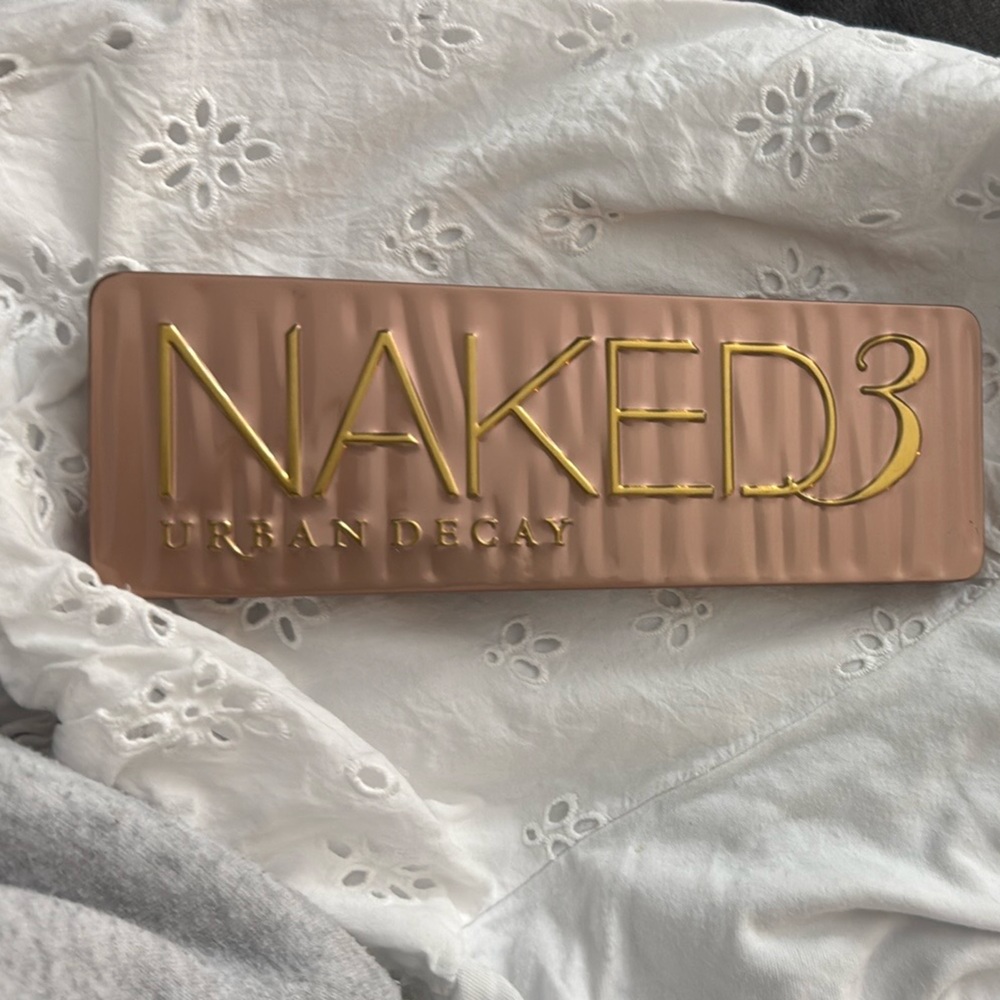 Urban Decay Naked3 Palette in Rose Gold